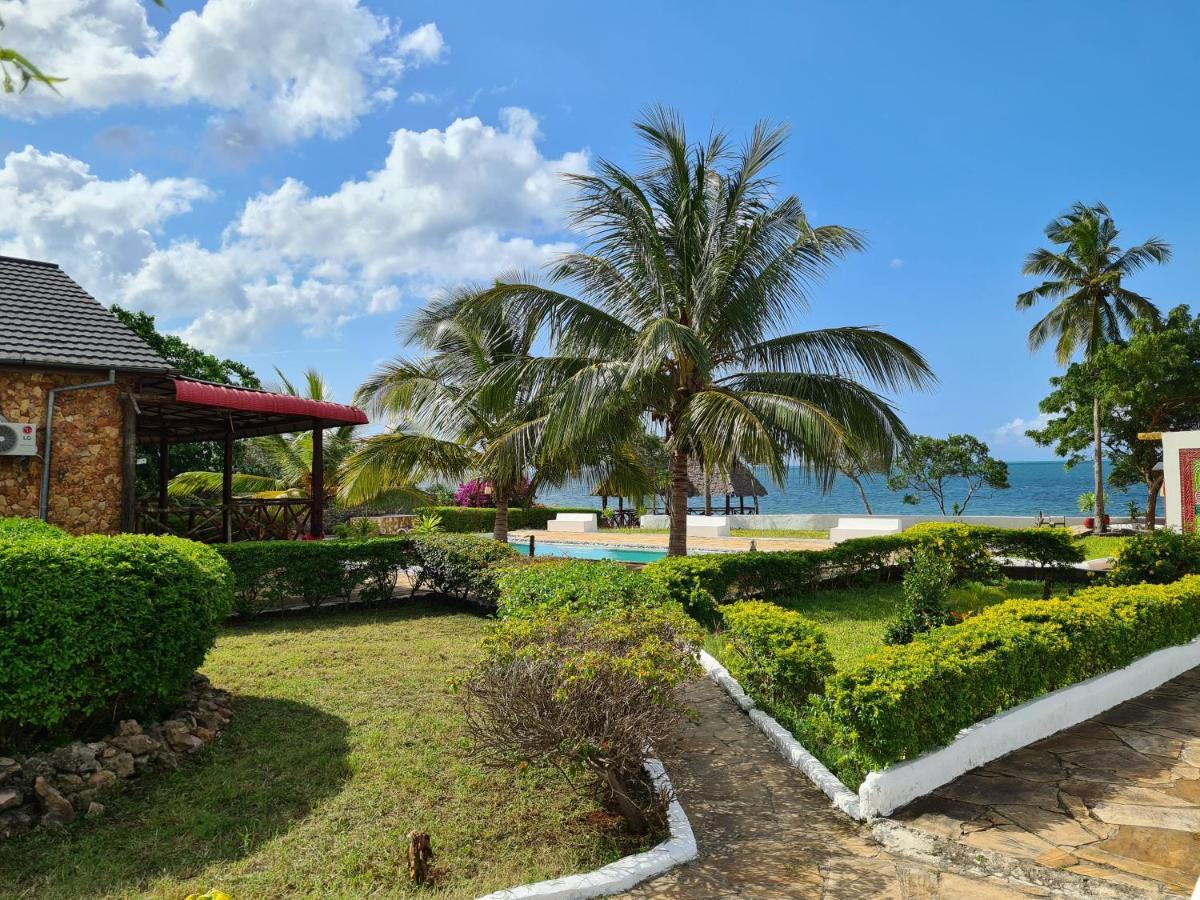 Ivory Ocean View Hotel Marumbi Exterior foto