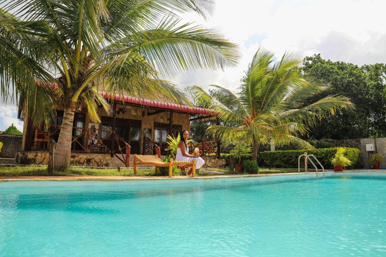 Ivory Ocean View Hotel Marumbi Exterior foto